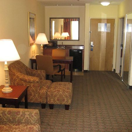 Hampton Inn Canton Extérieur photo