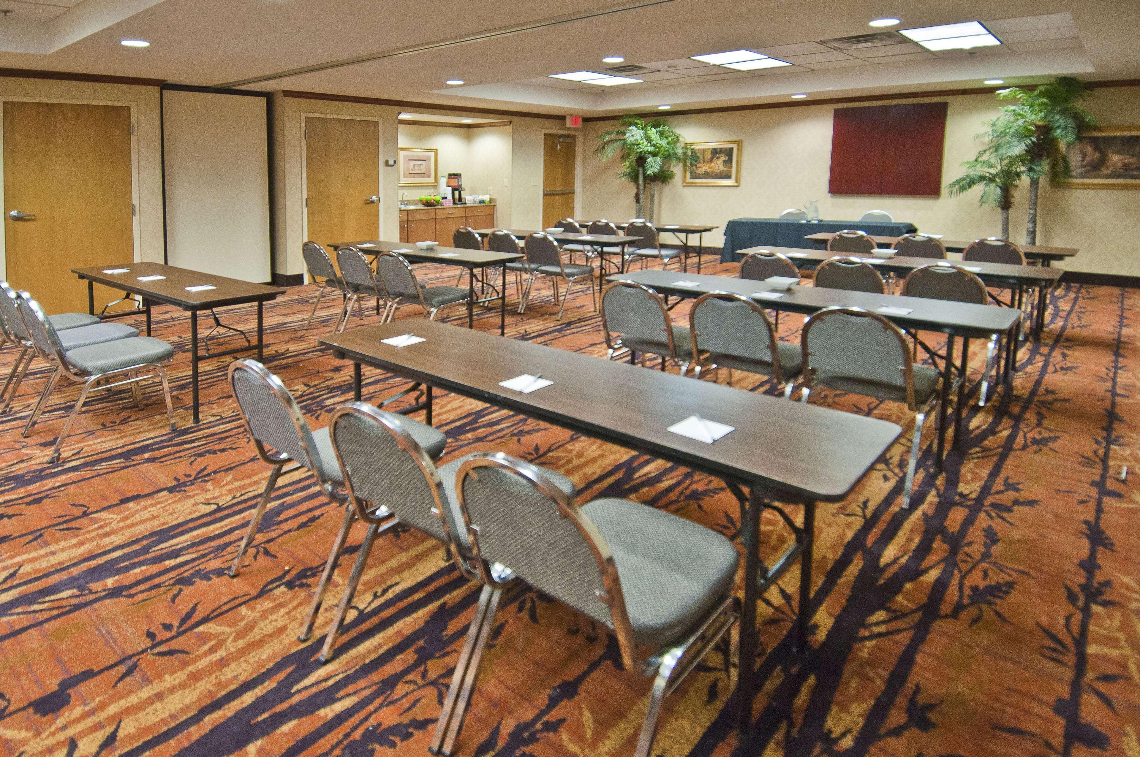 Hampton Inn Canton Extérieur photo