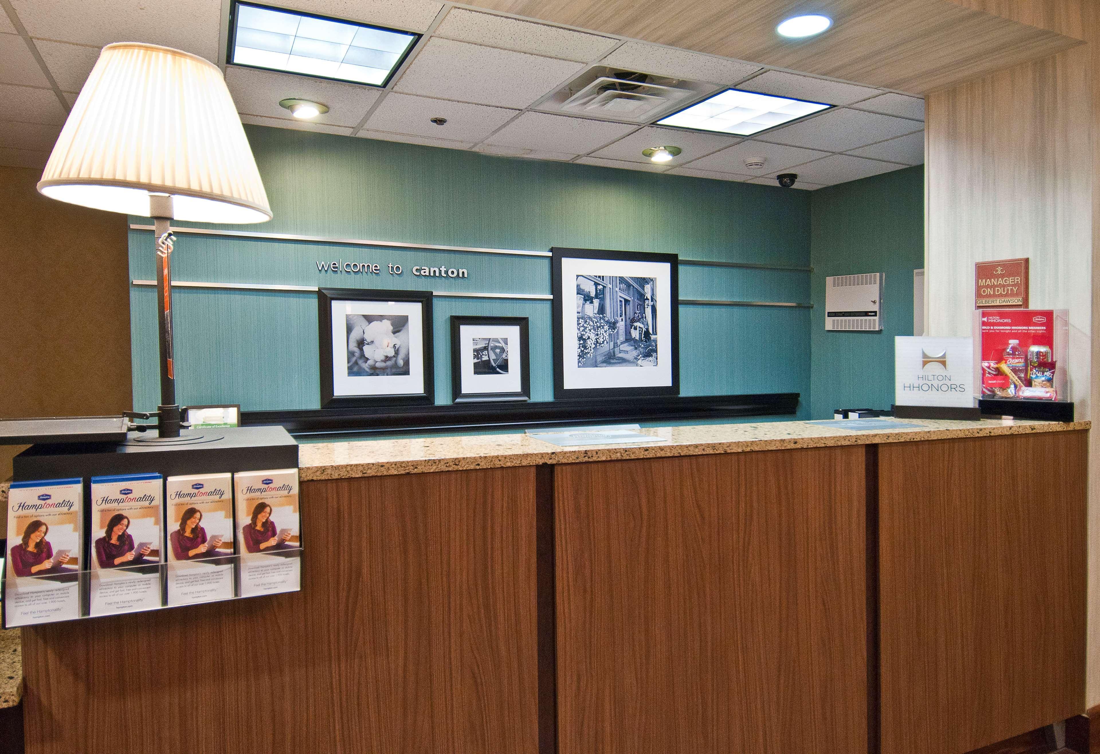 Hampton Inn Canton Extérieur photo